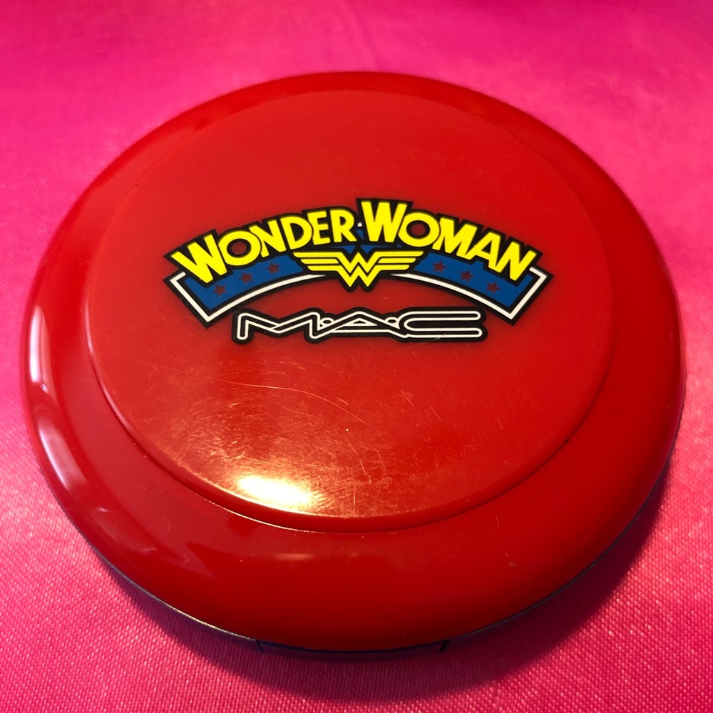 MAC Wonder Woman Powder Blush
